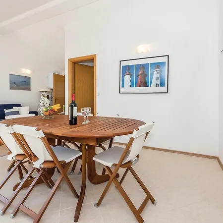 Apartment Three-bedroom In *
