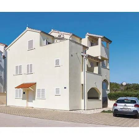 Apartment Three-bedroom In Vodice