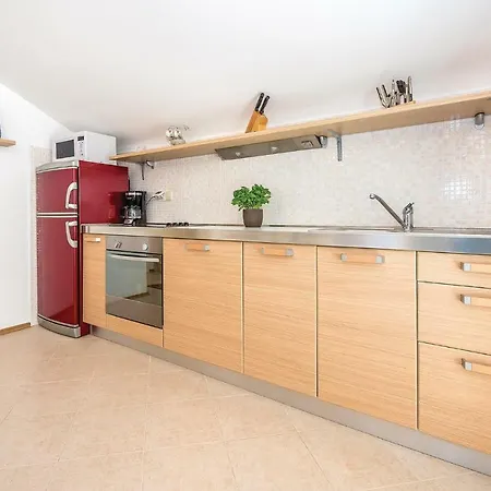 Three-bedroom In Vodice